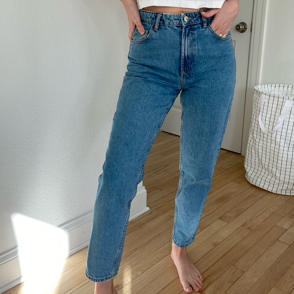Zara Mom Jeans. Size 4